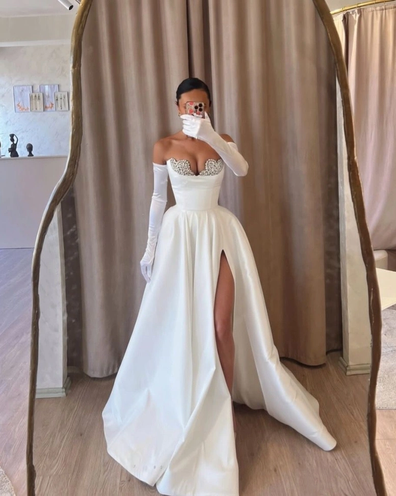 Rochie lunga Denise Alb cu aplicatii din pietre pe bust 