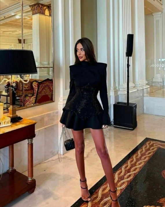 Rochie scurta Nubbis  Negru cambrata 