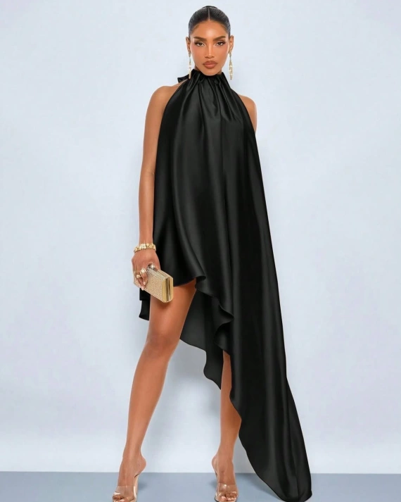 Rochie  Havana Negru asimetrică cu guler înalt și trenă fluidă
