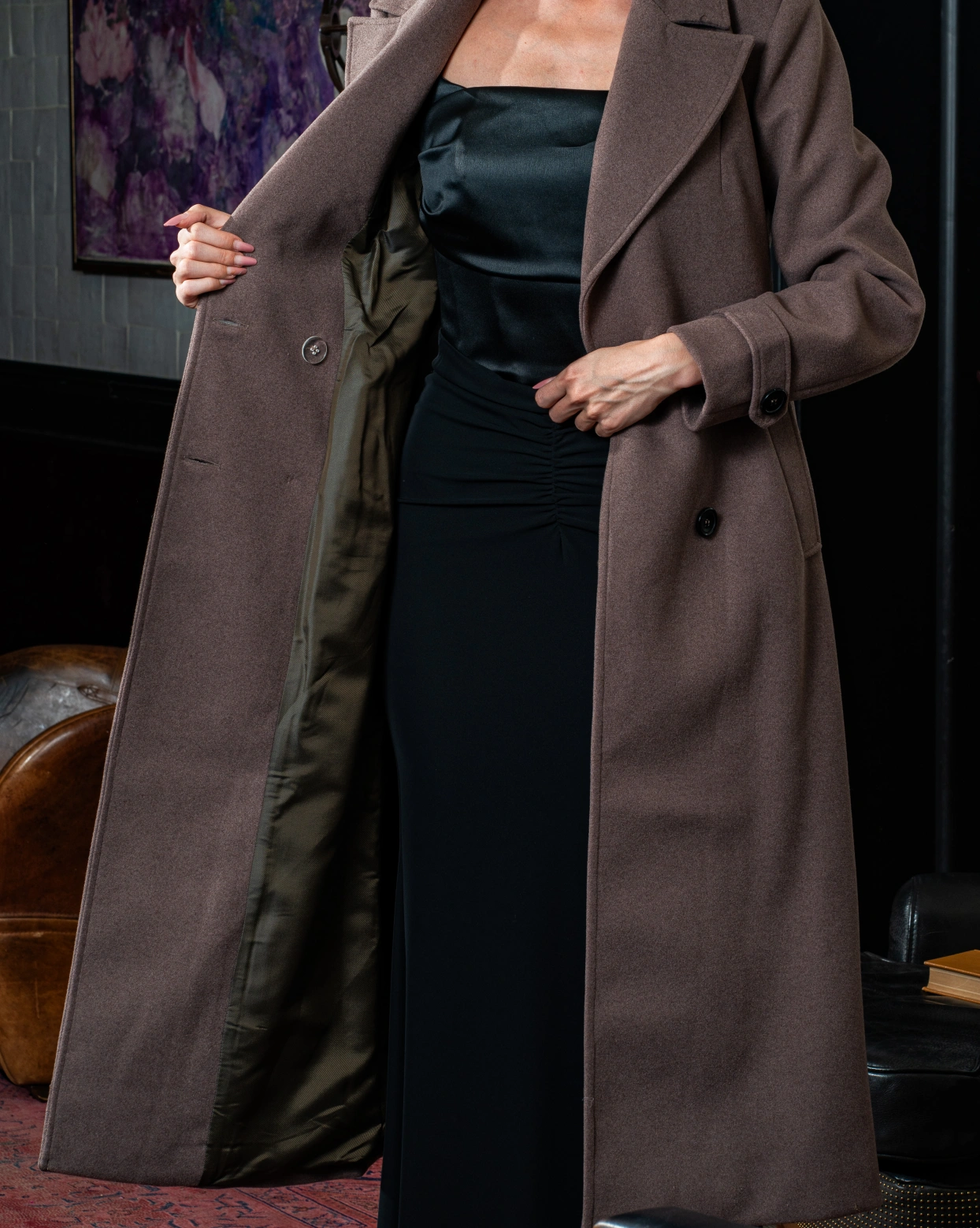 Palton Betty Dark Coffee inchidere cu nasturi captusit pe interior