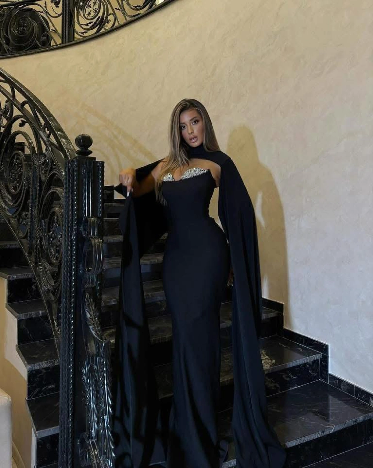 Rochia Dacianna Negru cu aplicatii din pietre pe bust