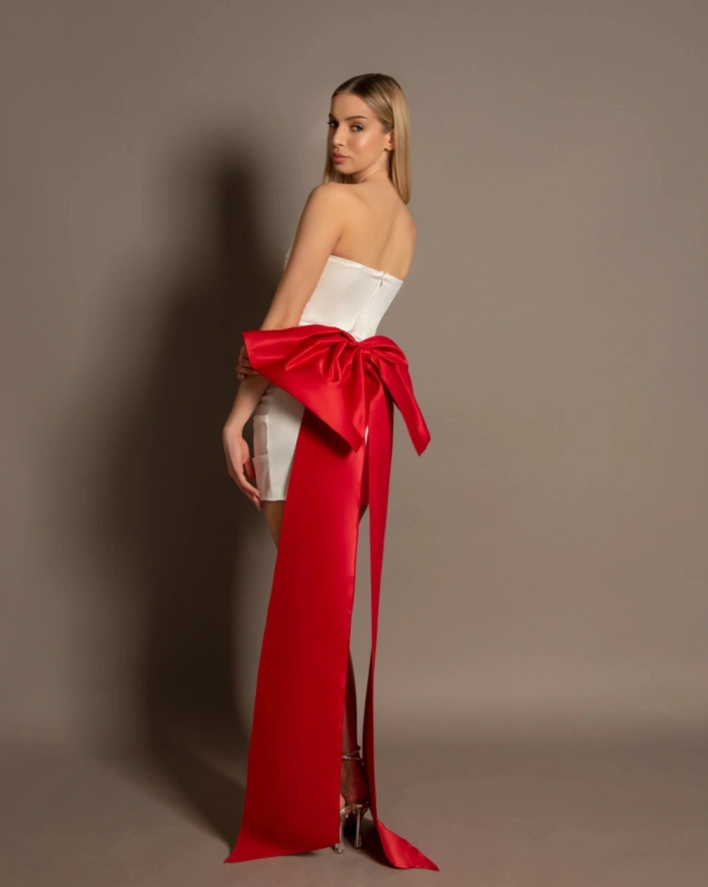 Rochie scurta Valentine Alb Funda Rosie talie spate