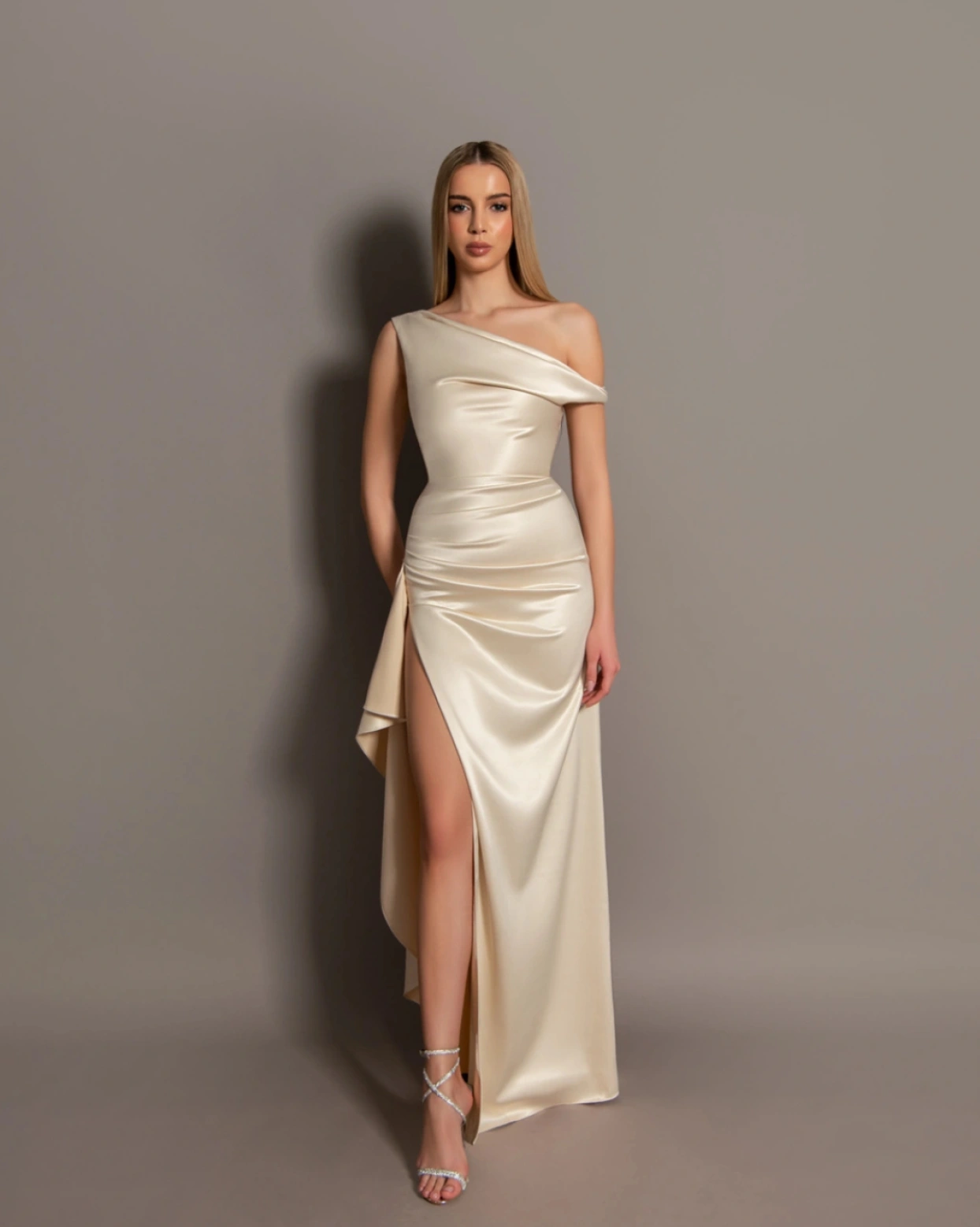 Rochie lunga Carolina Nude mulata tafta elastica Rochie lunga Carolina Nude mulata tafta elastica