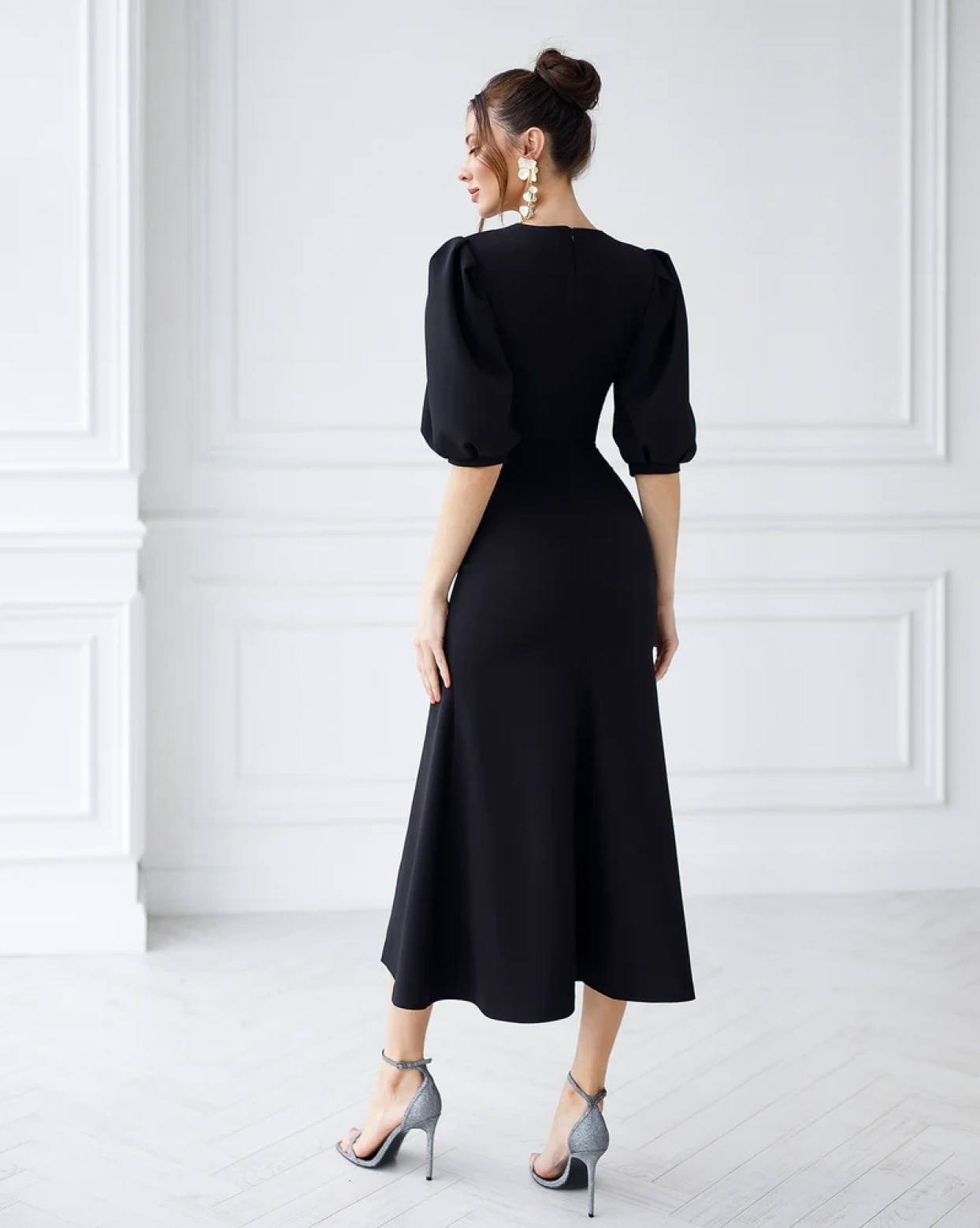 Rochie midi Bacardi Negru stofa maneci bufante 