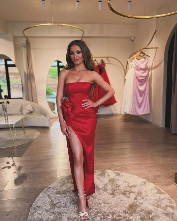 Rochie lunga Corinne Rosu tafta elastica floare decorativa talie