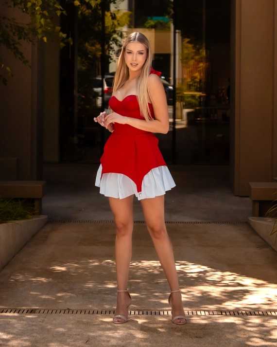 Rochie scurta Loulou Rosu stofa bretele ajustabile