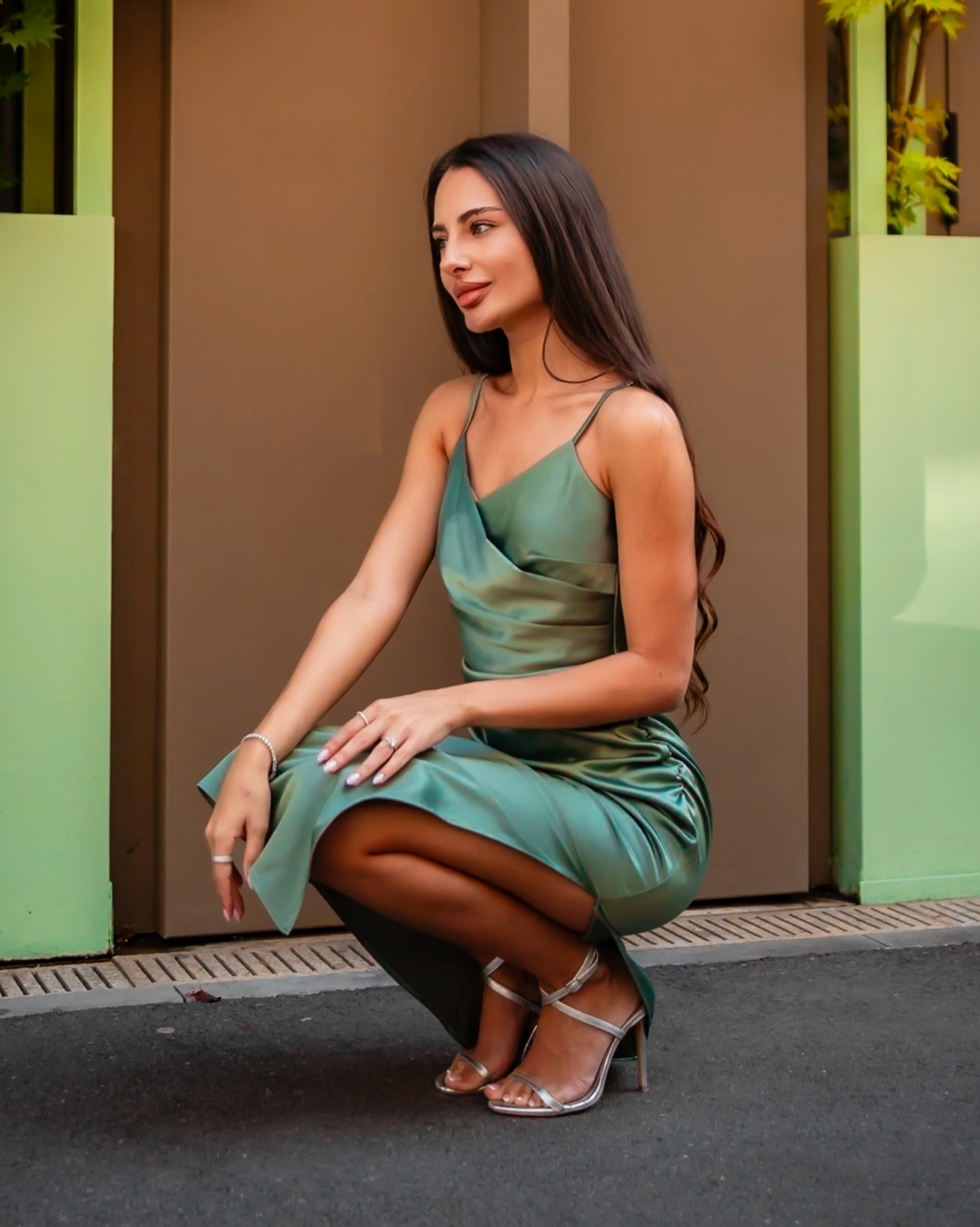 Rochie midi Amber Olive cambrata tafta elastica