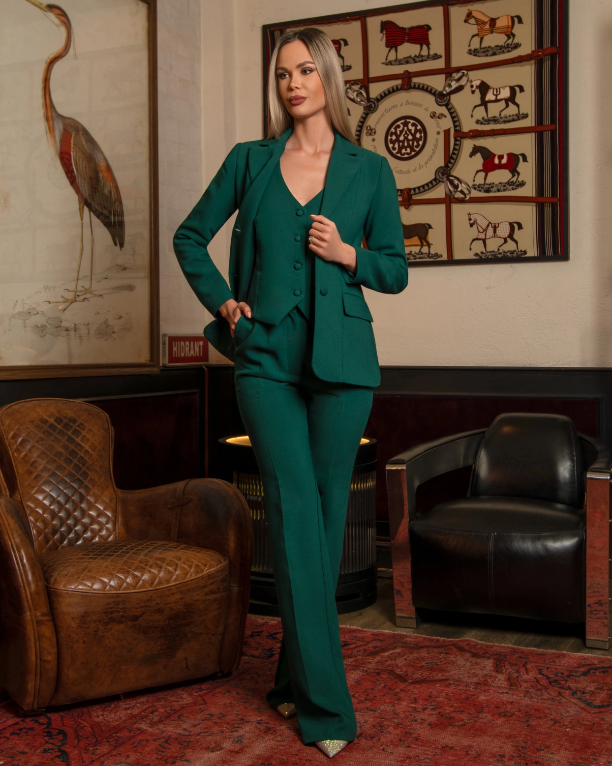 Costum Glam Verde din 3 piese sacou vesta pantaloni cu buzunare