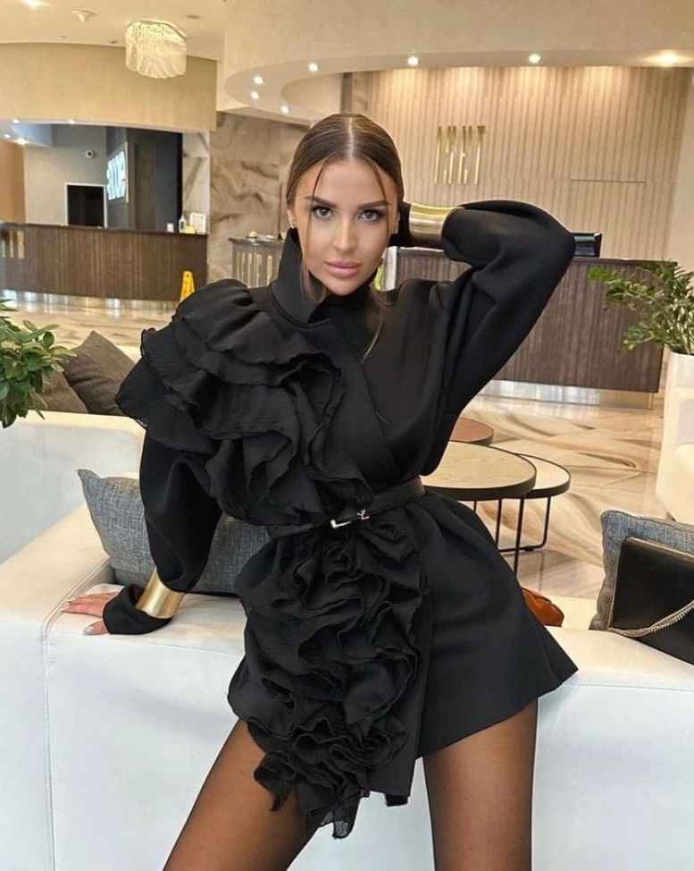 Rochie scurta Fabia Negru curea inchidere capse 