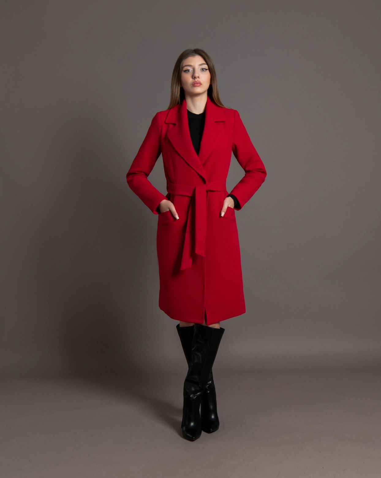 Palton Ema Rosu inchidere prin capse ascunse captusit la interior