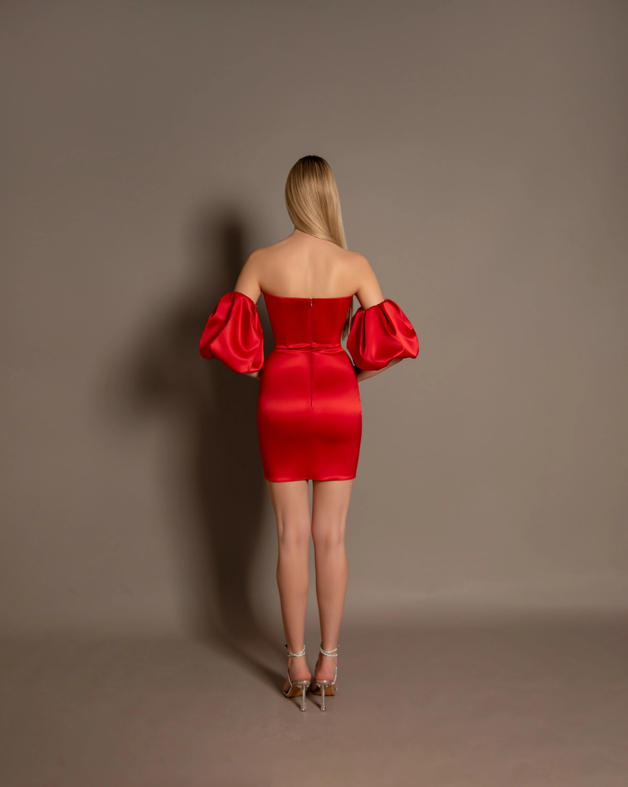 Rochie scurta Marilyn Rosu maneci detasabile