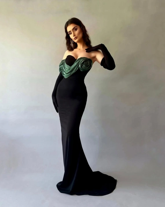 Rochie lunga eleganta Aveliss cu detaliu drapat