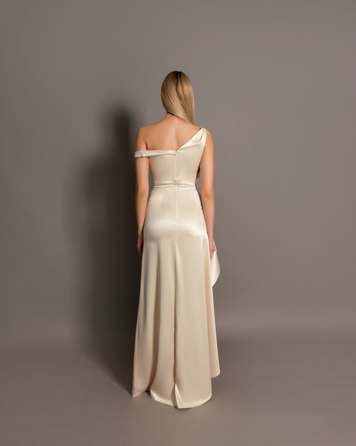 Rochie lunga Carolina Nude mulata tafta elastica Rochie lunga Carolina Nude mulata tafta elastica