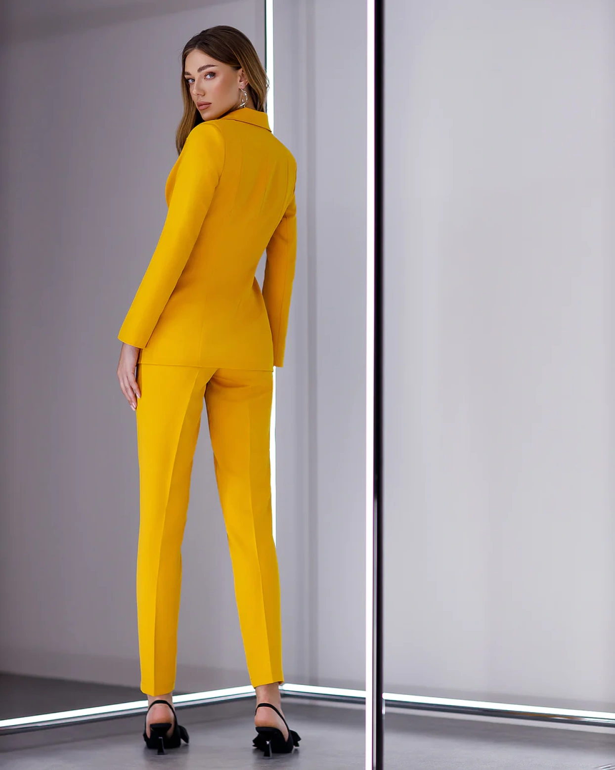 Costum Amelia Galben din 3 piese sacou vesta pantaloni cu buzunare OUTLET