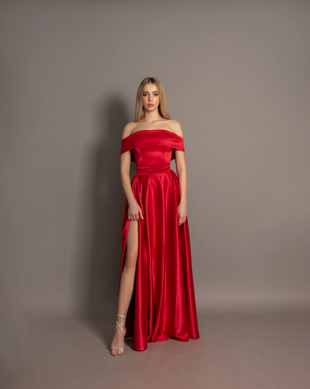 Rochie lunga Lia Rosu OUTLET