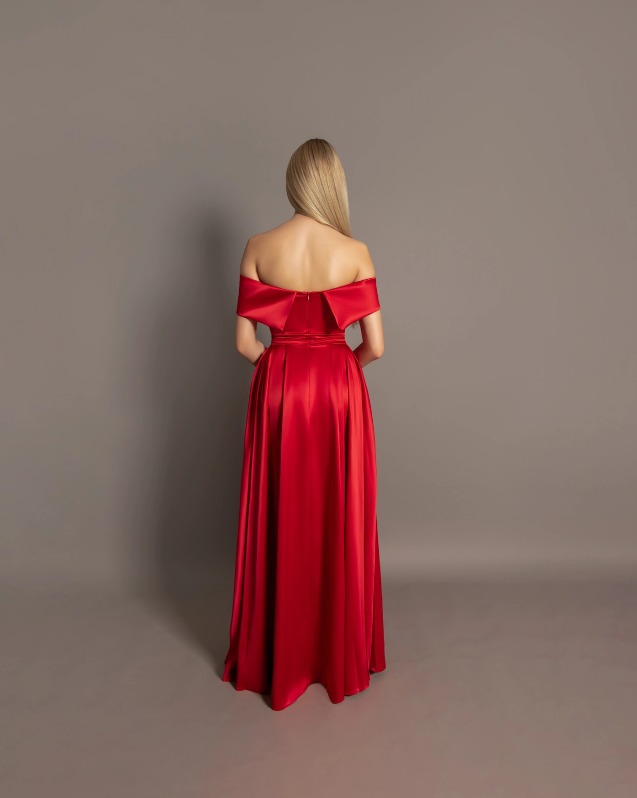 Rochie lunga Lia Rosu OUTLET