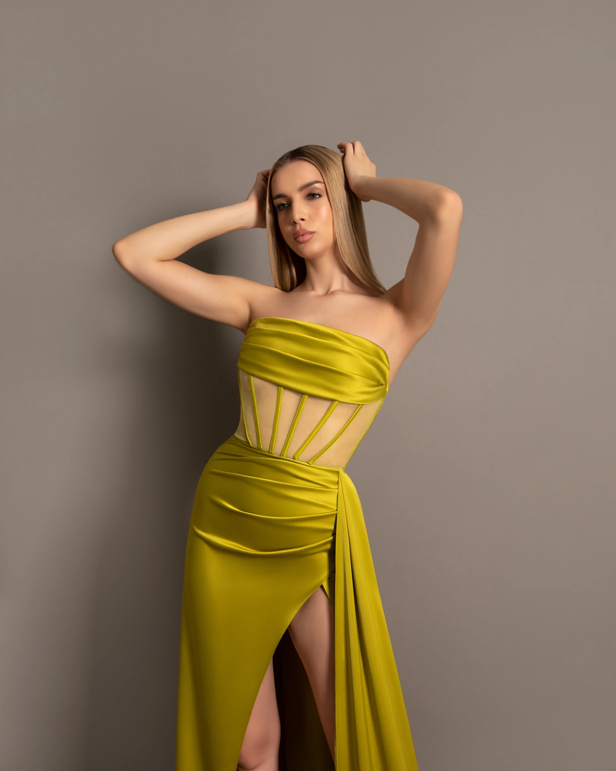 Rochie lunga Serenity Lime bust fermoar ascuns tafta elastica